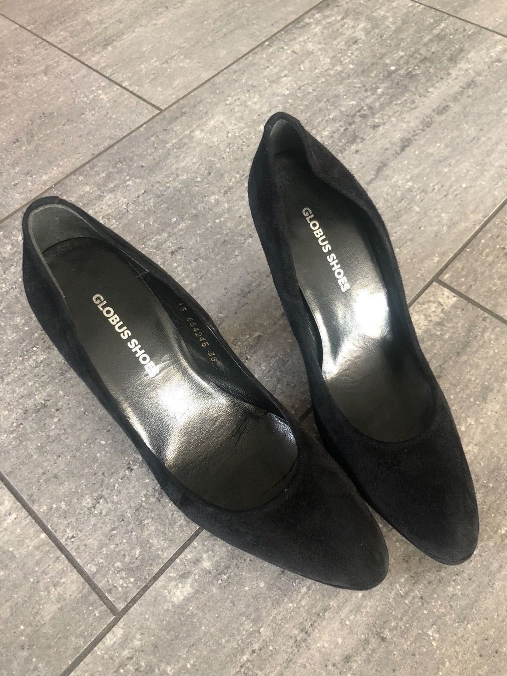 Globus Scarpe da donna: Globus Pumps Gr. 38 schwarz – Usato da Biel-Benken BL venduto da Oobey