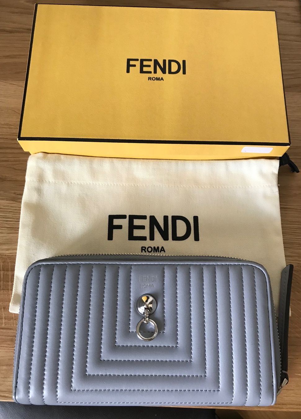 Fendi Portamonete: Fendi wallet new – Nuovo e nell'imballaggio originale da Corsier GE venduto da Karol_save_planet 2
