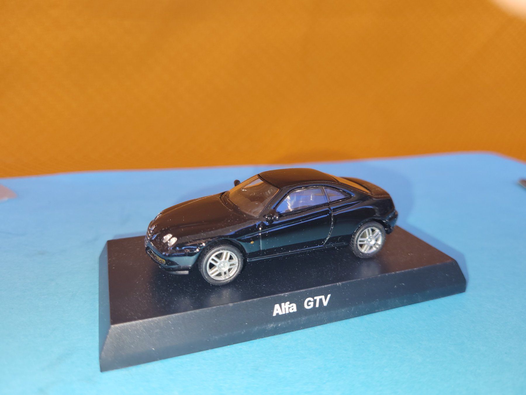 Alfa Romeo Modellini d'auto: Alfa Romeo GTV Kyosho 1:64 – Usato da Domdidier venduto da Bimbo57 3