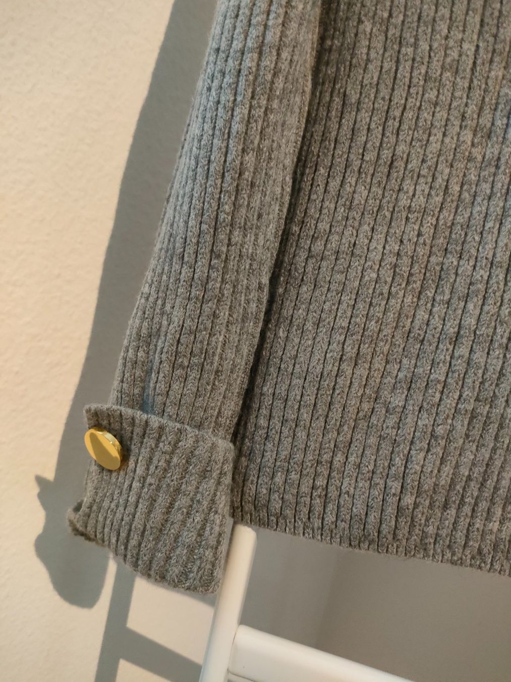 Maglioni & Felpe: Stilvoller und warmer Herbstpullover grau – Nuovo (secondo la descrizione) da Dietikon venduto da MJ_Sporting 4