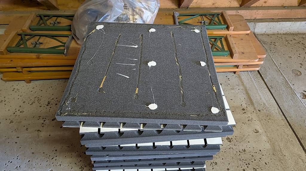 Piatti di portata: 10 Schallabsorber / Panel Pack 2 aus Schaumstoff gebraucht  – Usato da Egerkingen venduto da BlaetschMusic 2