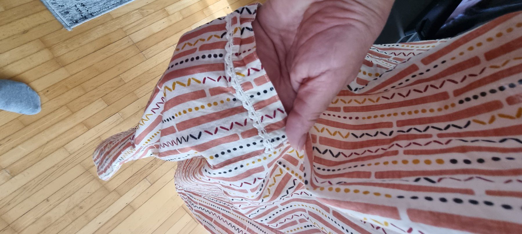 Gudrun Sjöden Vestiti: Gudrun Sjöden Kleid – Usato da Riedikon venduto da Winter21. 5