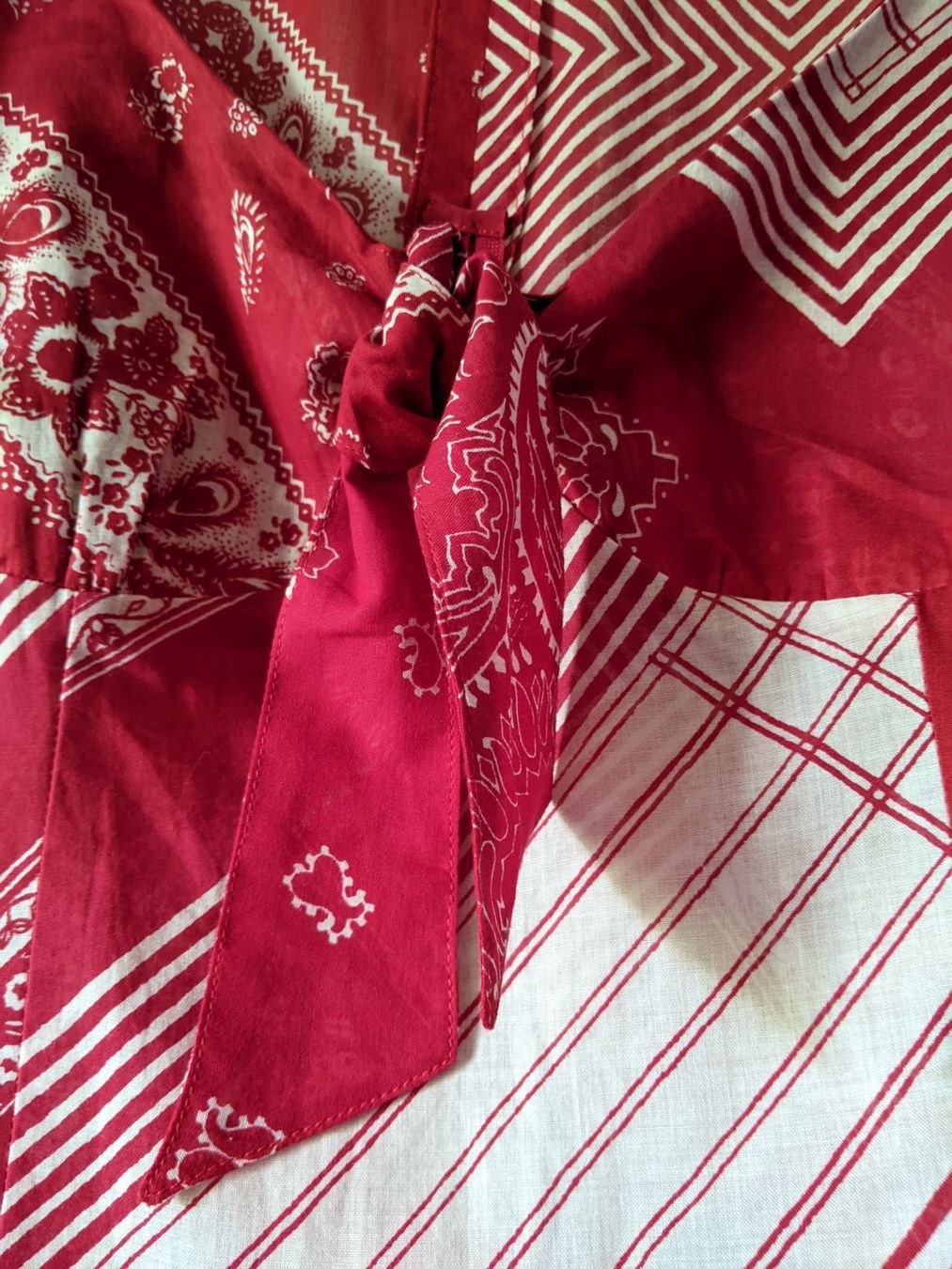 Alexander Mcqueen Blusen: ALEXANDER McQUEEN : Blouse rouge et blanche M – Gebraucht aus Petit-Lancy von lilycerise 3