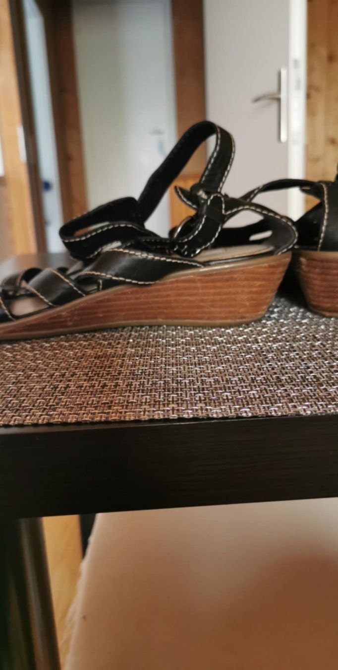 Geox Damenschuhe: Retro Geox Sandalen Gr 41 – Gebraucht aus Widen von didy82