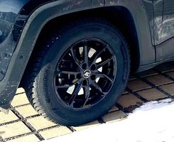 Pneus d hiver 215/65 R16 avec jantes + capteurs RDKS