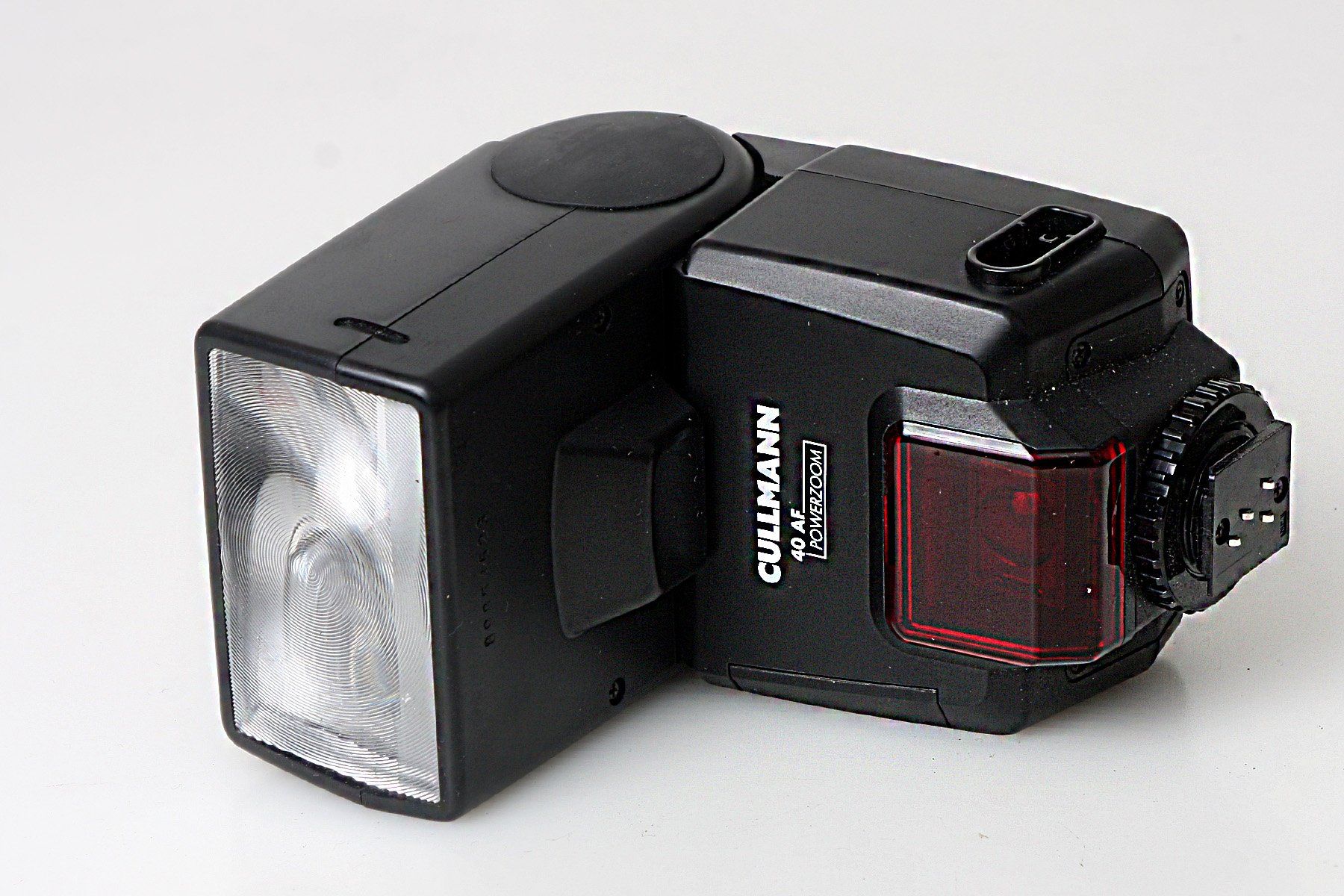Nikon Flash: Cullmann Blitzgerät 40AF für Nikon AF-Kameras – Usato da Jona venduto da Sandy31