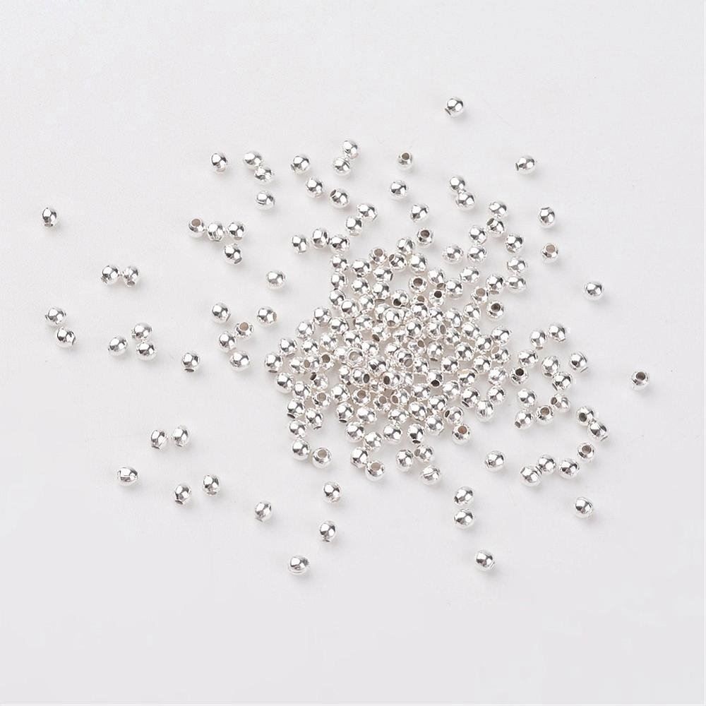 Perle (finte): 100 Perlen Metall mini versilbert 2mm – Nuovo (secondo la descrizione) da Alpnachstad venduto da perlengaby 1