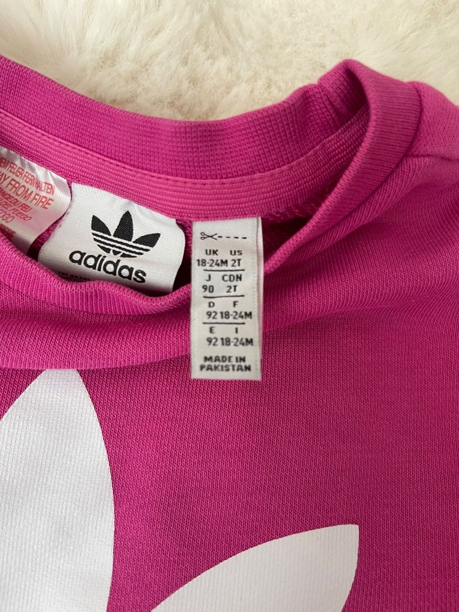 Adidas Lotti & Set di vestiti: Adidas Trainingsanzug pink Grösse 92  – Usato da Schlieren venduto da kiwi07 1
