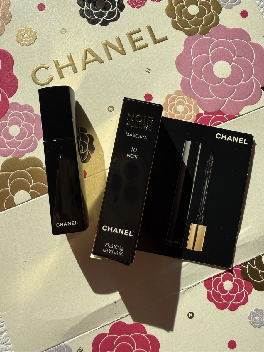 Chanel Make-up: Chanel Noir Allure Mascara 10 Noir  – Neu und originalverpackt aus Luzern von sas_r89l