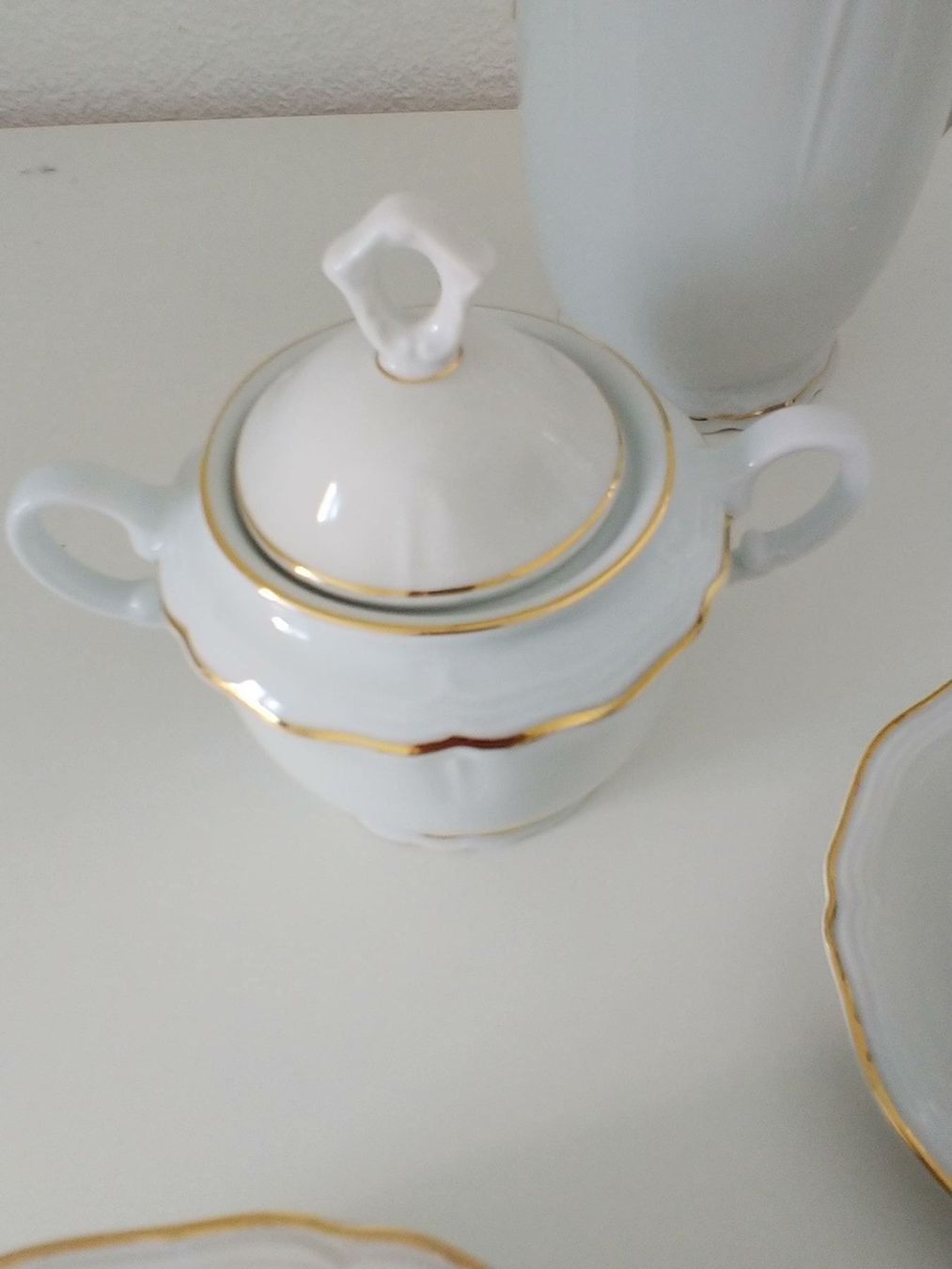 Geschirrsets: Kaffeeservice mit Goldrand antik – Gebraucht aus Bäriswil BE von Rezz 4