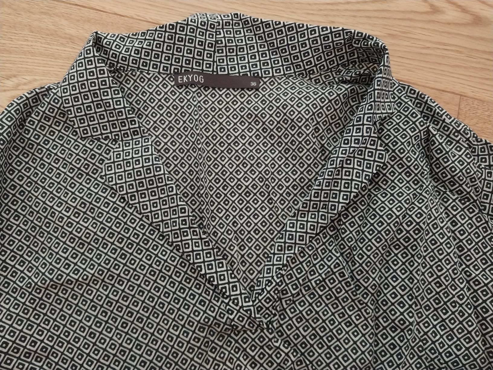 Blusen: Blouse graphique manches 3/4 Ekyog, taille 36 – Neu und originalverpackt aus Ependes FR von vintage02 2