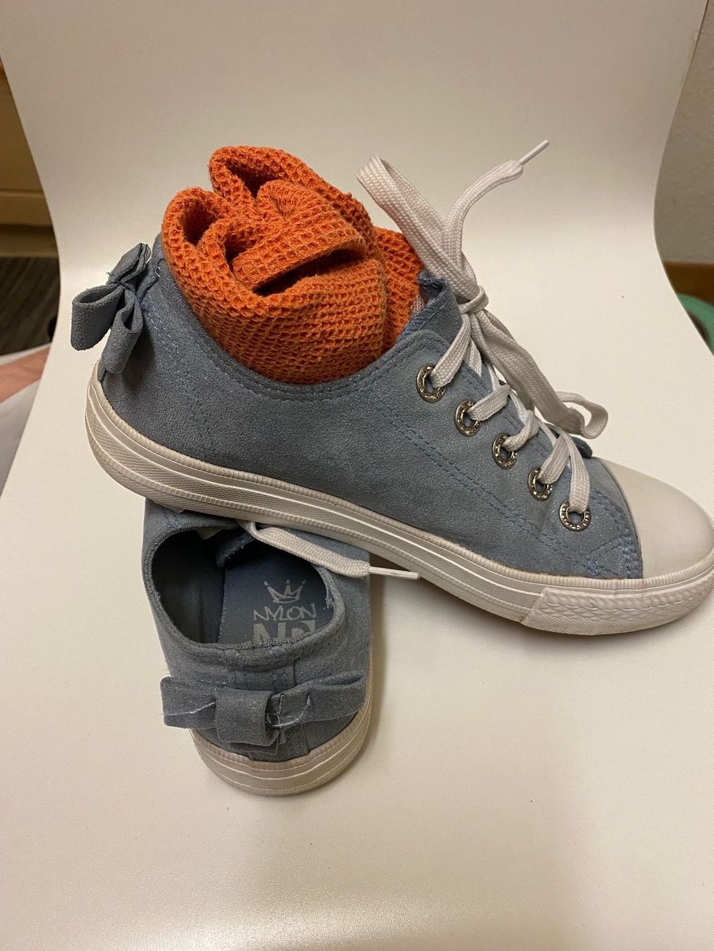 Scarpe per ragazze: Schuhe Turnschuhe Sneaker  Gr.38 – Usato da Dietlikon venduto da Ss11 1