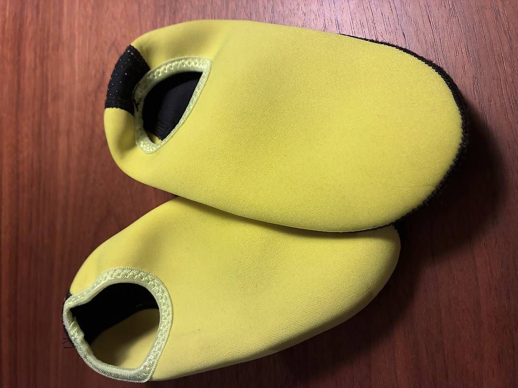 Schuhe für Jungen: Badeschuhe Gr. ca. 33-35 – Gebraucht aus Winterthur von Rawille 1