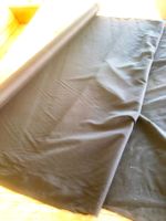 Schwarzer Stoffballen, + - 5m