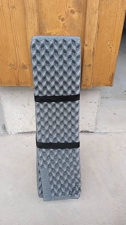 AKTIVE Yoga Matte 180x50 Cm – Leichte Schaumstoffmatte, Rollbar Für Indoor & Outdoor
