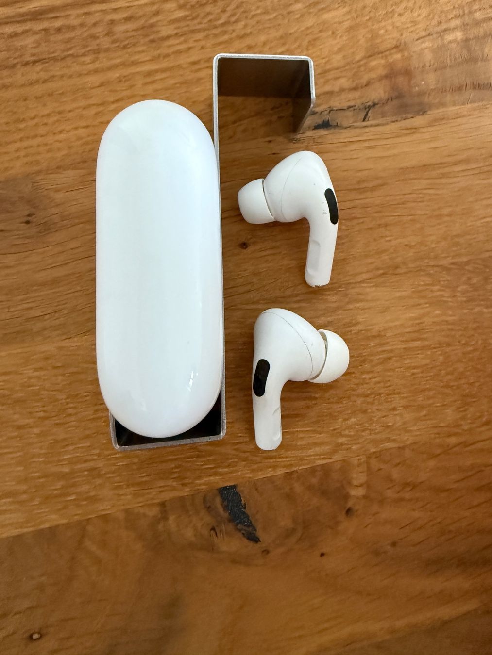 Apple Cuffie: APPLE AirPods Pro 1 – Usato da Lausanne venduto da Nine1982 5