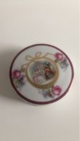 Boîte à bijoux vintage avec motif romantique et roses