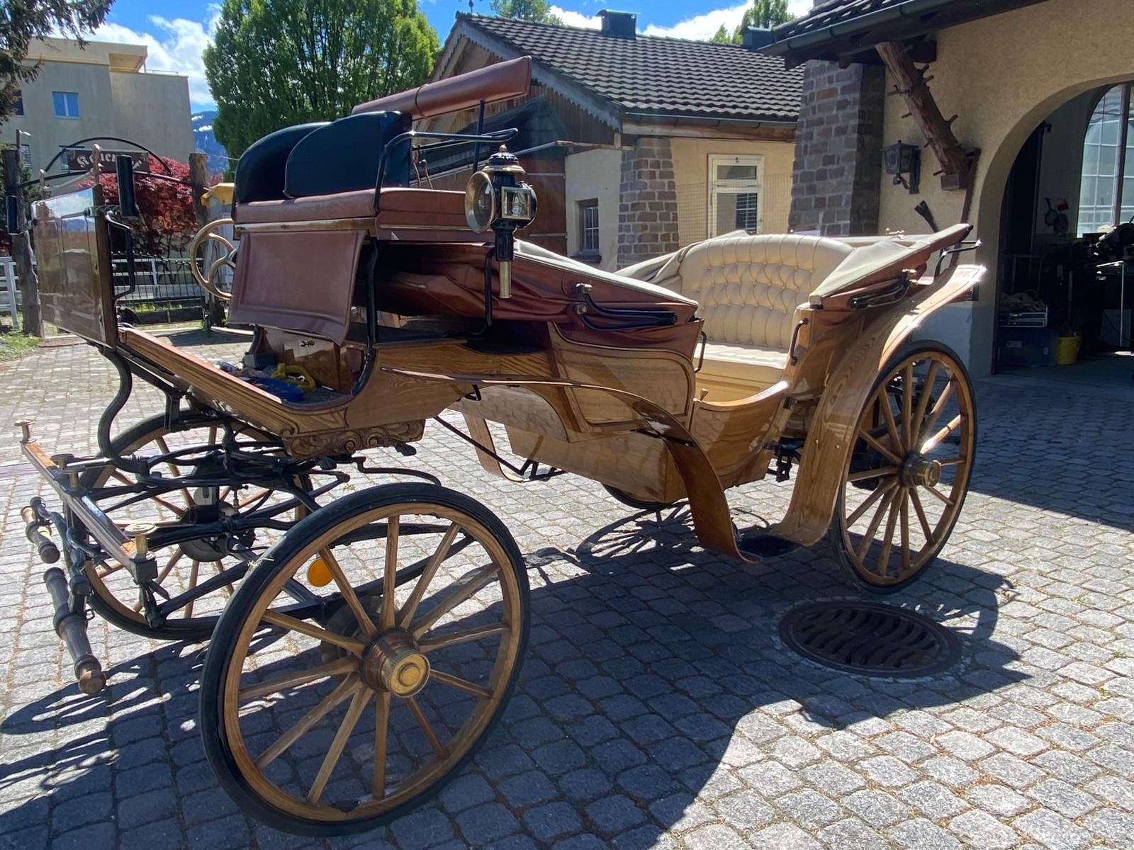 Carrozze: Dressur wagen Franc visavi – Usato da Sargans venduto da aze_kf6w