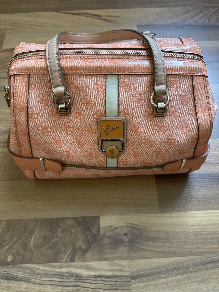 Guess Taschen für Damen: Guess Handbag: Stylish Orange Monogram - Excellent Shape! – Gebraucht aus Baden von viv_99 1