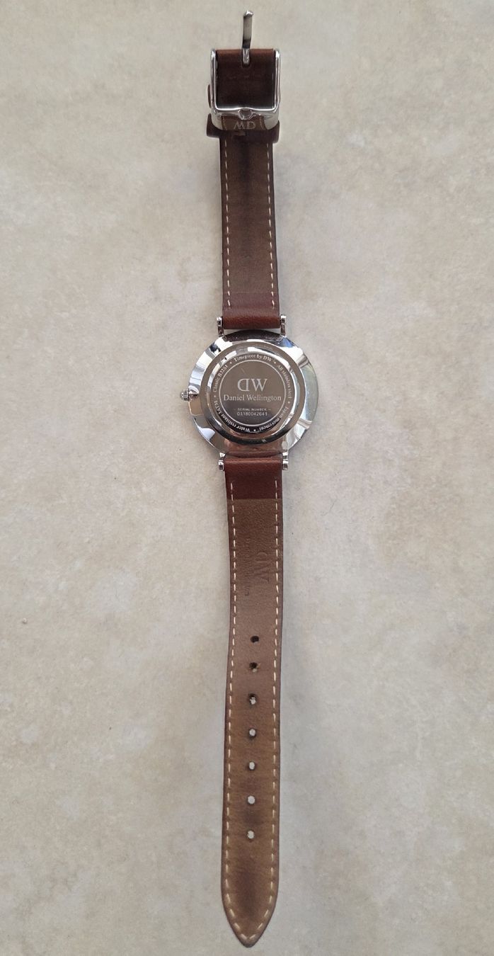 Daniel Wellington Uhren: Daniel Wellington Damenuhr – Gebraucht aus Wetzikon ZH von TingTong1 4