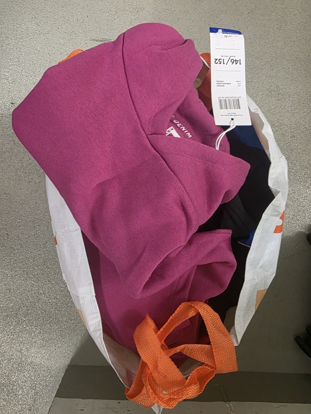 Kleiderpakete & -sets: Kleider 164 gr. – Gebraucht aus Schwanden GL von olk_q8zt
