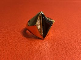 Damenring mit Onyx und Diamanten aus 18 Karat Gelbgold 750