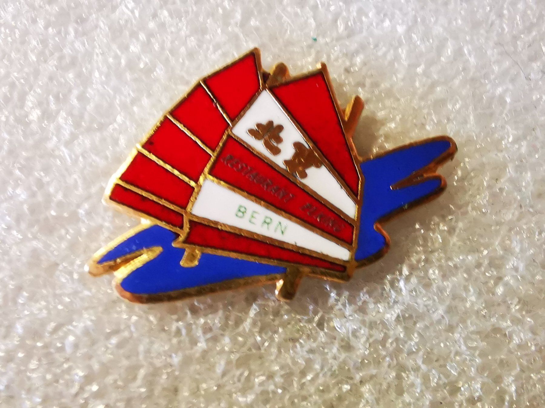 Placchette & Badge: Ansteckpin 149: Restaurant Bern – Usato da Oppligen venduto da Pin-Fall-Shop