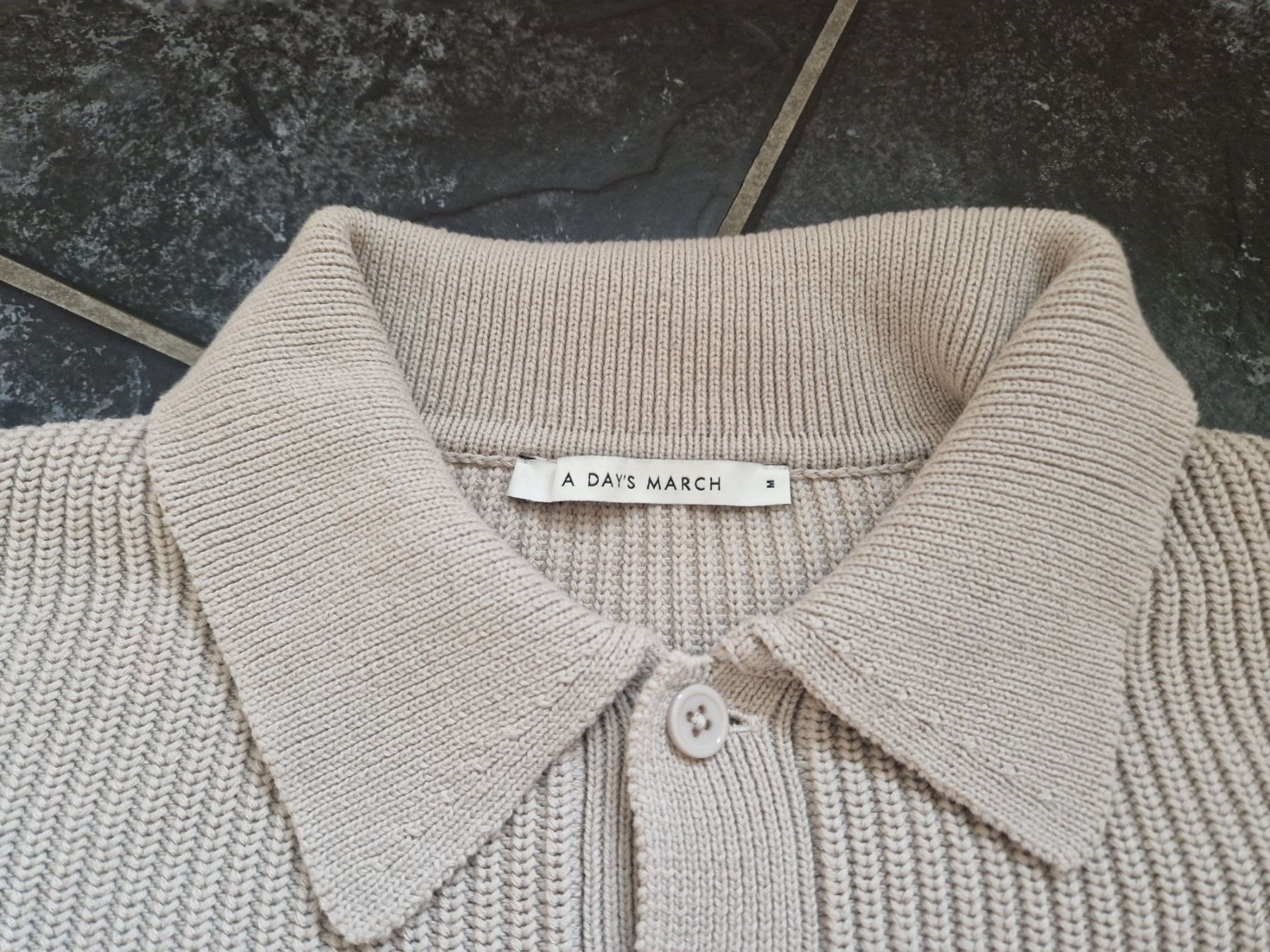 Maglioni & Felpe: A Day's March: Pullover mit Kragen, beige, Gr. M – Usato da Wittenbach venduto da Cgigi 2