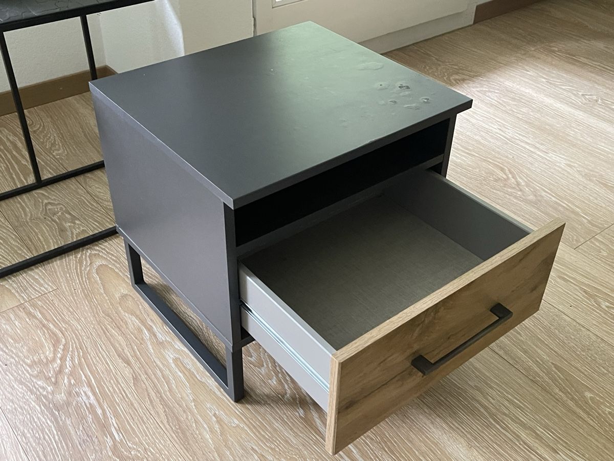 Tables de nuit: Nachttisch – D'occasion à Zürich par jaj_xd6j 2
