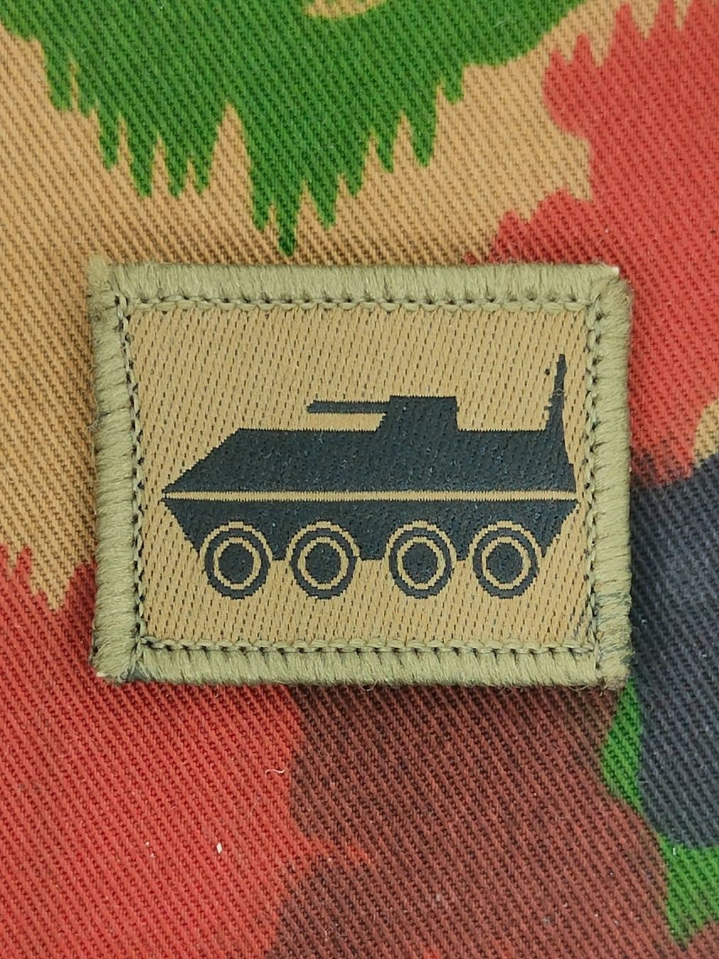 Schweizer Armee Plaketten & Abzeichen: Funktionsabzeichen Infanteriebesatzer/Infanteriepanzerfahrer – Gebraucht aus Bauma von SwissMilitaria