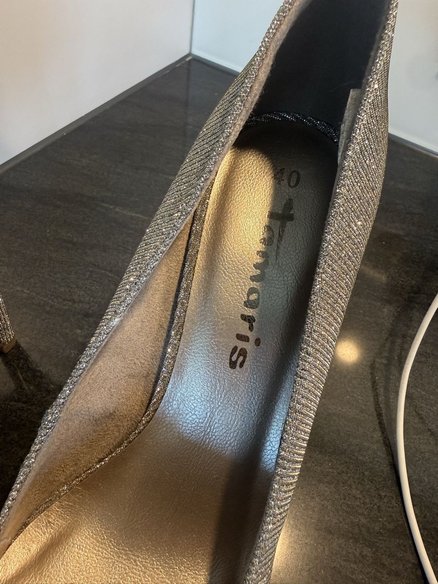 Tamaris Chaussures femmes: Tamaris sparkly heels, size 40 – D'occasion à Cham par jes_lhf2