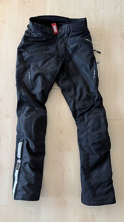IXS Lotti di vestiti: Motorradjacke&-hose – Usato da Bubikon venduto da FBO1973 2