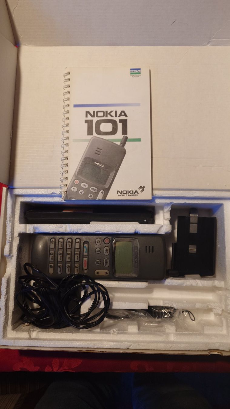 Nokia Telefoni cellulari / Smartphones: Nokia 101 Oldtimer Handy,  in Originalverpackung – Usato da St.Gallen venduto da Kaktus5 2