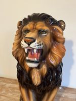 Keramik Löwe sitzend, Raubtier, Blickfang, 58cm hoch, 