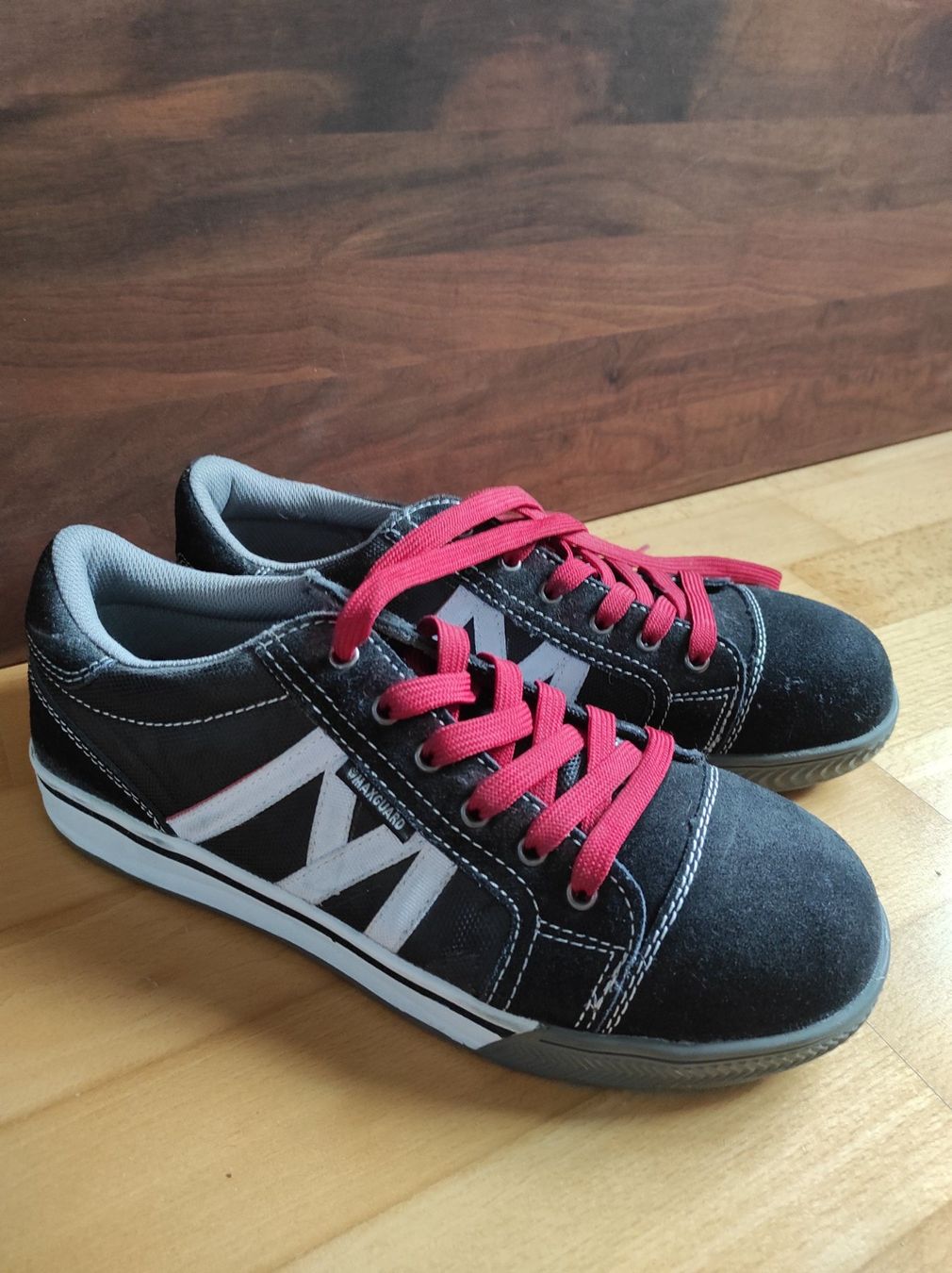 Scarpe da uomo: Sicherheitsschuhe – Usato da Effretikon venduto da MarthaK.