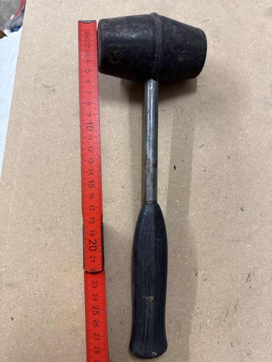 Tous les outils: Gummihammer – D'occasion à Meienberg par sony252 1