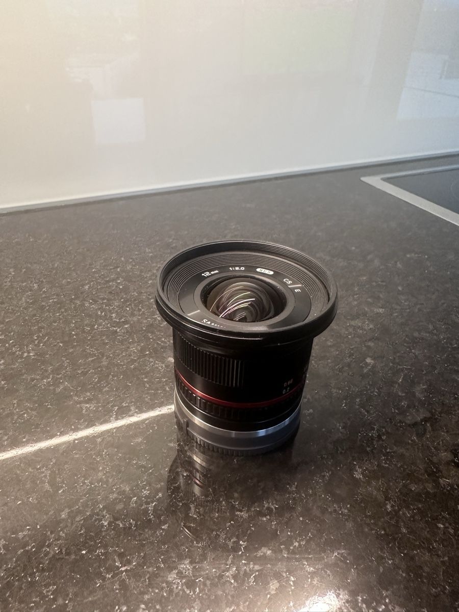Samyang Obiettivi: Samyang 12mm F2.0 E-Mount Manuel Focus – Usato da Basel venduto da luk_bfq9