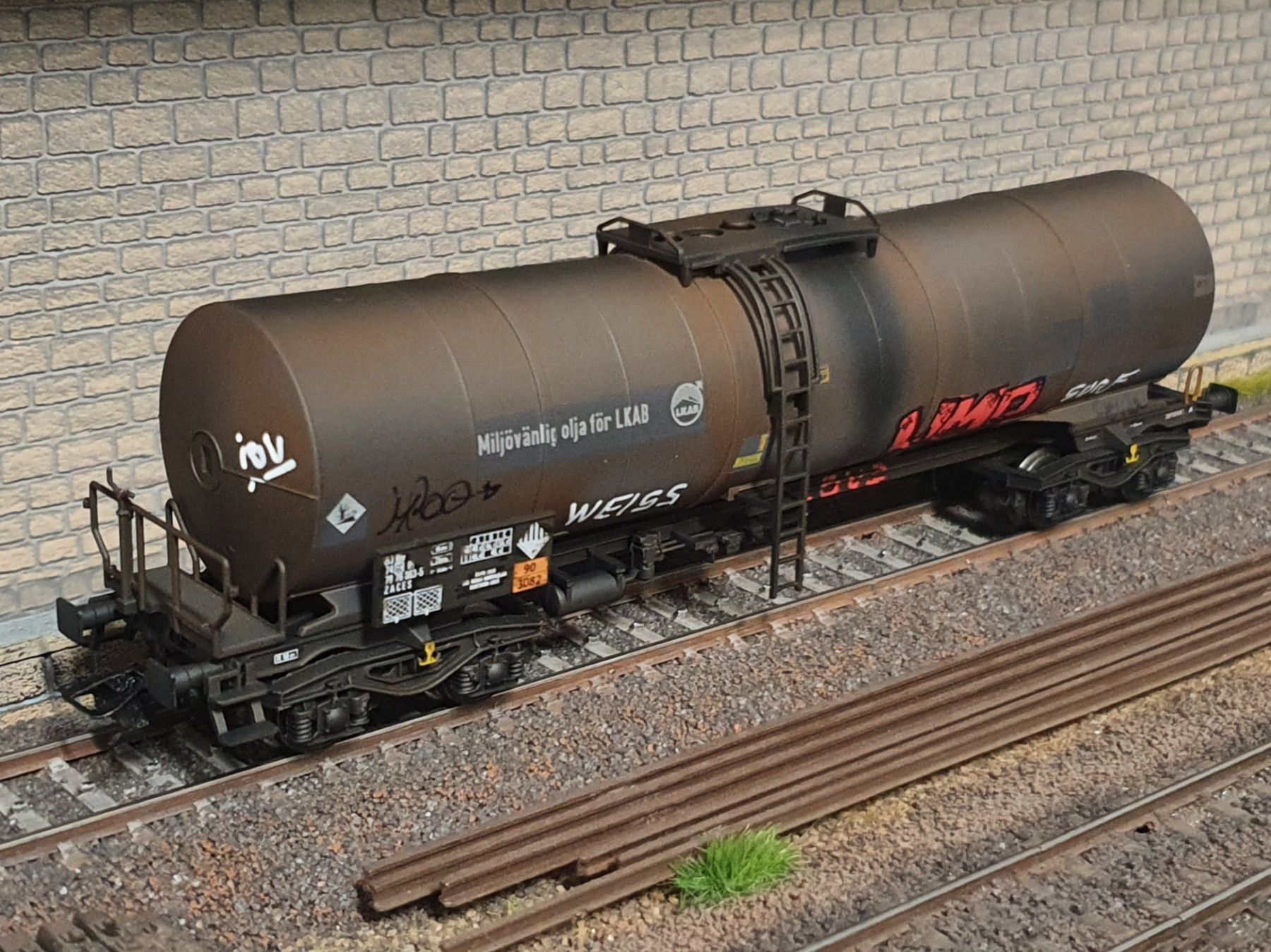Märklin Modellini di ferrovie: SET WAGONS CITERNE, MARKLIN 47567, PATINE + GRAFFITIS – Nuovo (secondo la descrizione) da Loveresse venduto da FIFILOULOU 7