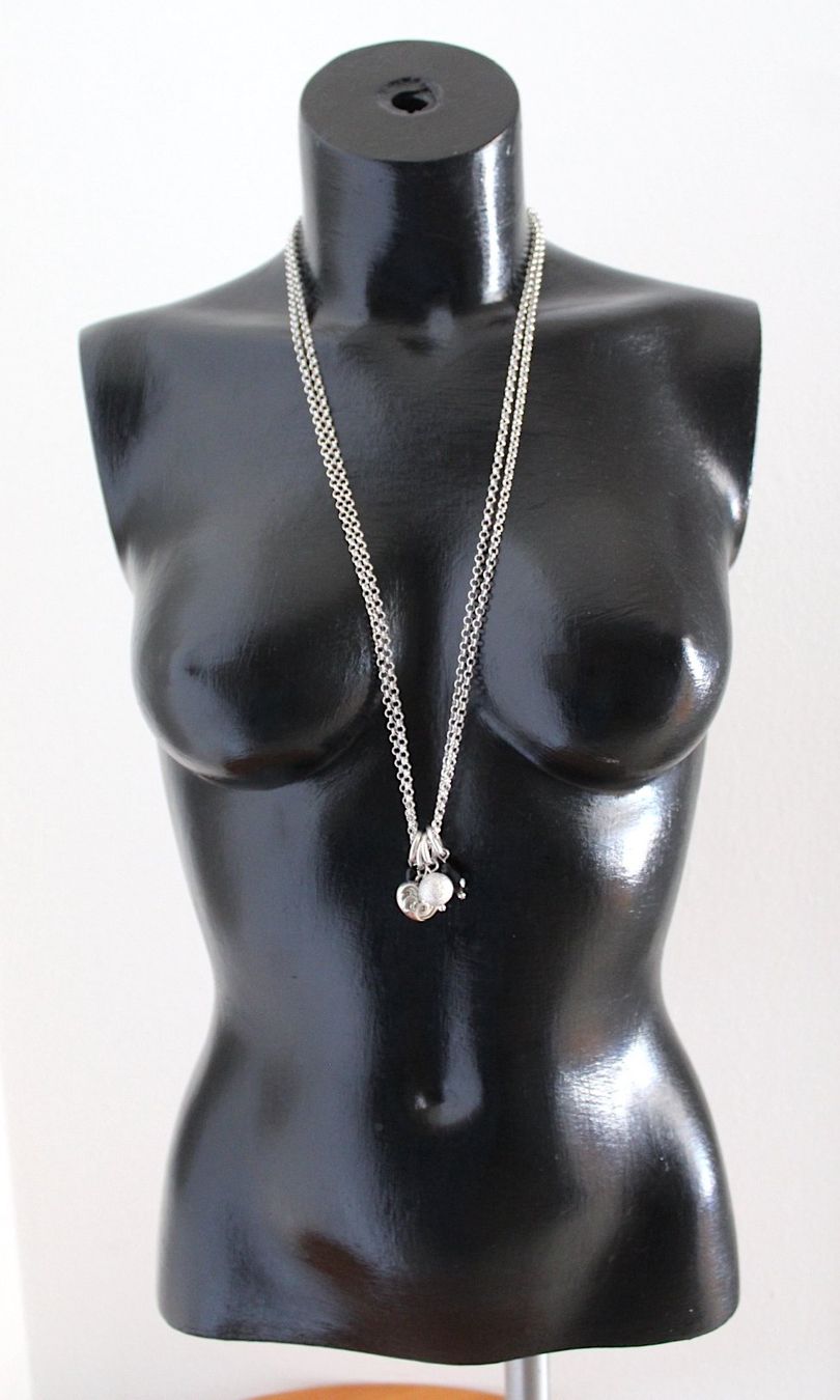 Catenine: Lange Kette ca. 42 cm, mit 4 Anhänger – Usato da Locarno venduto da madame-tus-sauds 3