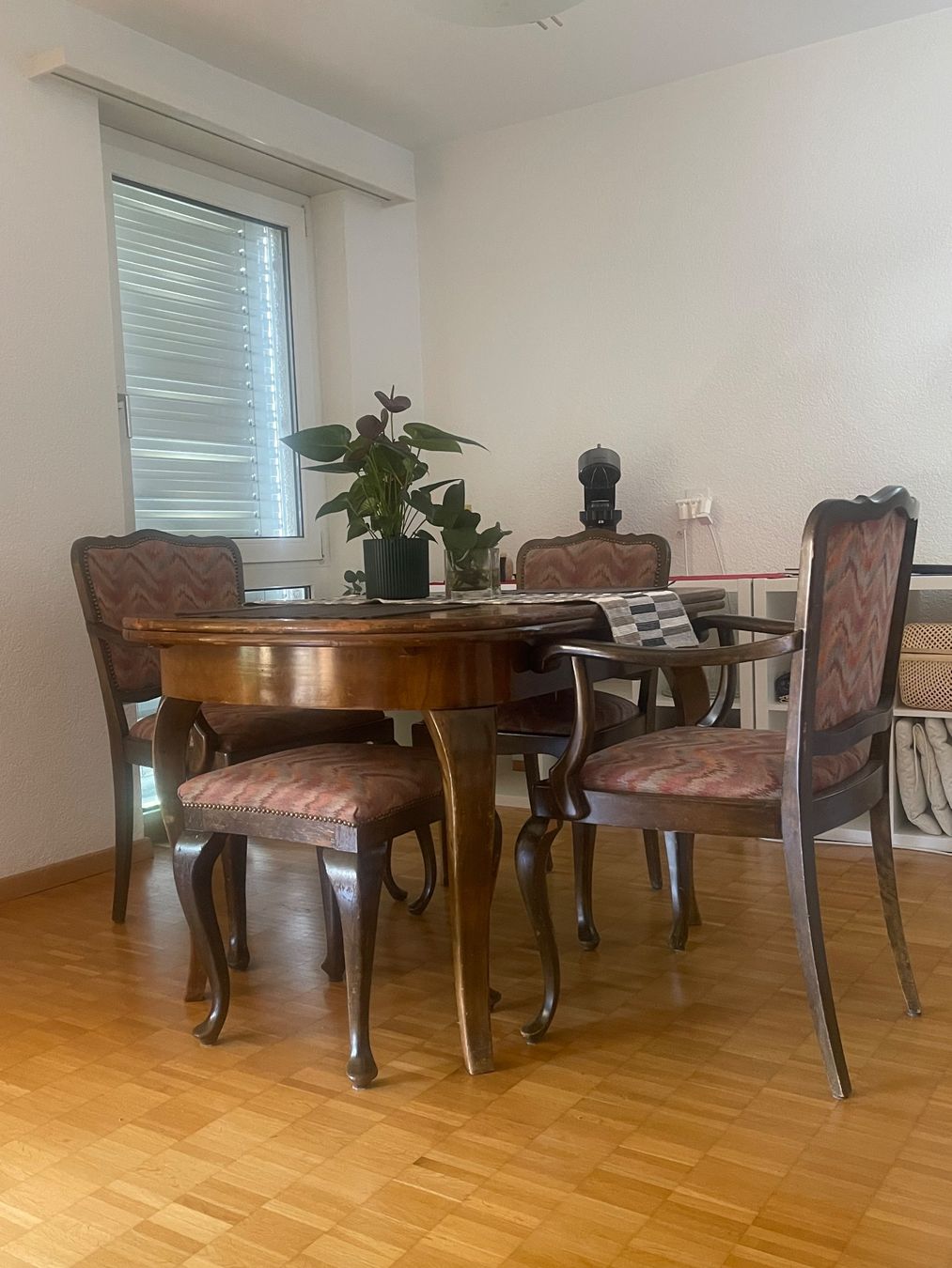 Tischset: ZU VERSCHENKEN!!! Mid-Century Esstisch. – Gebraucht aus Düdingen von bkw_6my6
