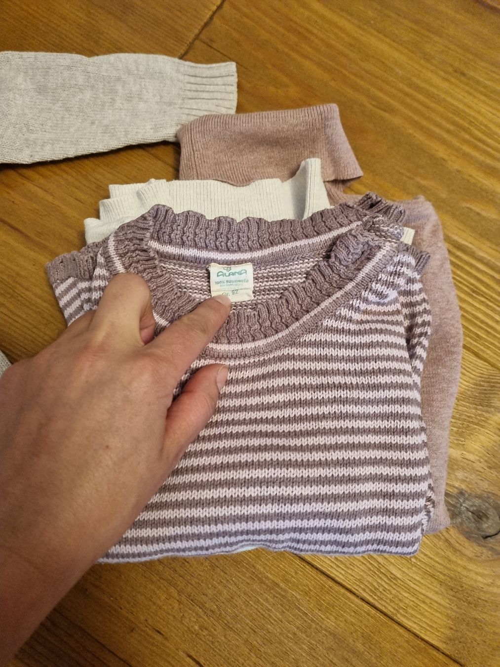 Maglioni & Felpe: Mädchen Kleiderpaket, Grösse 92/98 – Usato da Grasswil venduto da Natali.H 2