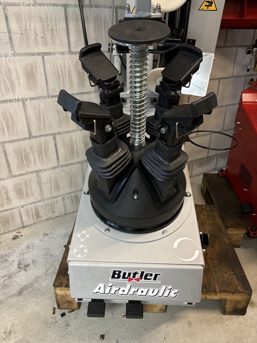 Alle Maschinen: Butler Airdraulic elektrisch 220 Volt – Neu (gemäss Beschreibung) aus Gränichen von Gabi2610 2