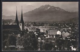 Luzern, Blick auf die Hofkirche mit Pita