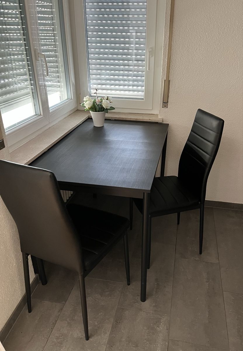 Set di tavolo e panche: Esstisch + 2 Stühlen inklusive – Nuovo (secondo la descrizione) da Frauenfeld venduto da Jaciinta