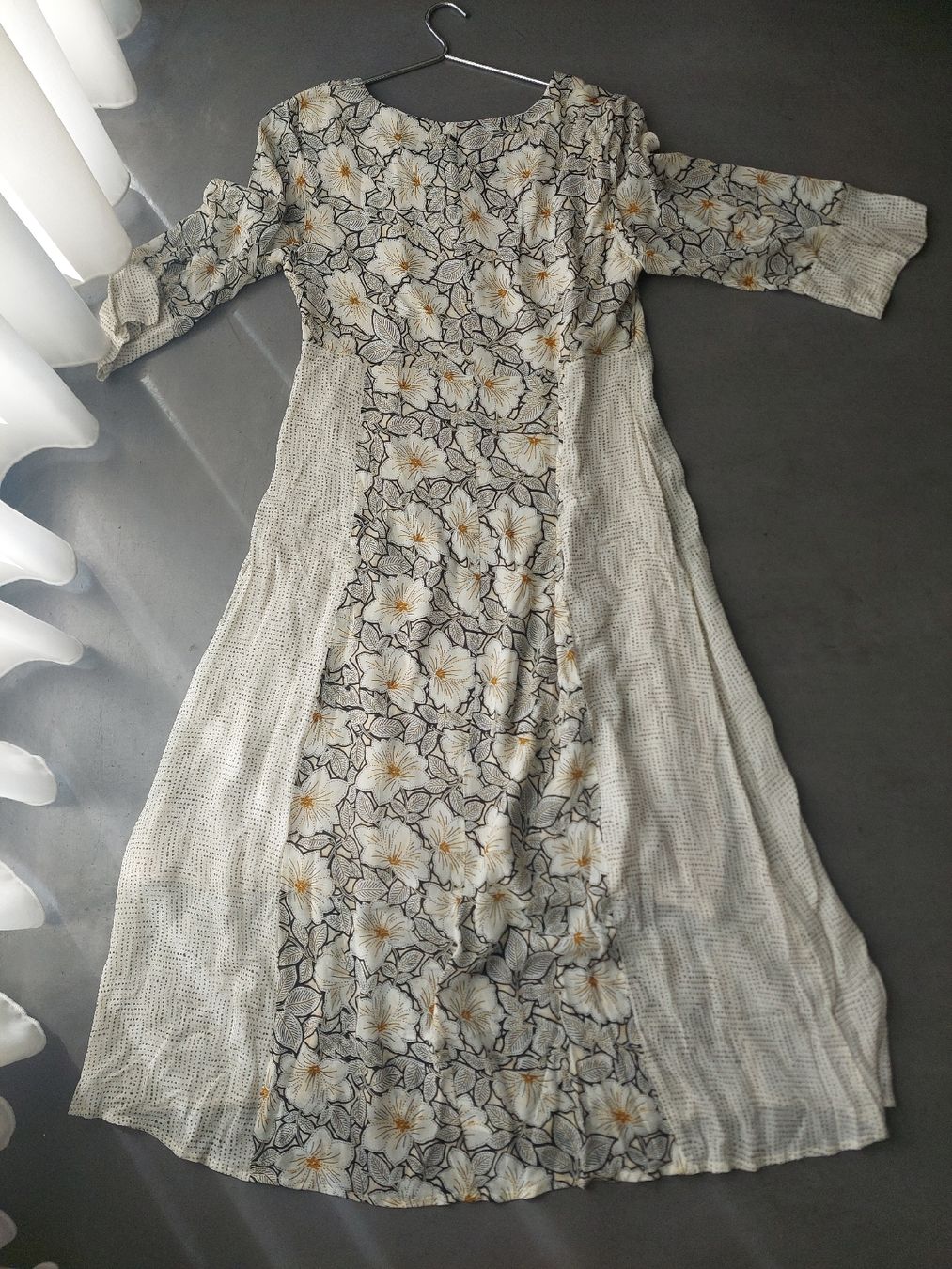 Nile Kleider: kleid – Gebraucht aus Malters von Katapeter