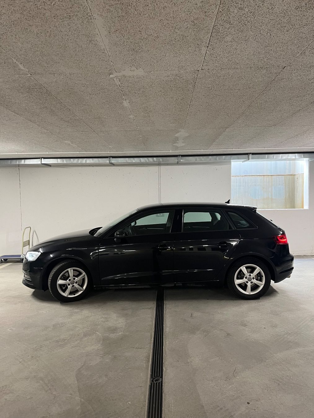 Audi Automobili: Audi A3 2.0 TDI Sportback – Usato da Pfeffikon LU venduto da brundowntown 1