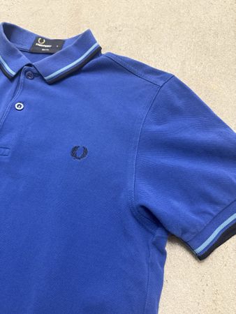 Polo homme Fred Perry bleu coupe slim taille S bon etat