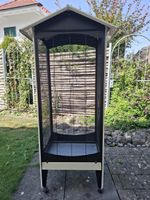 Vogelkafig mit Rollen 