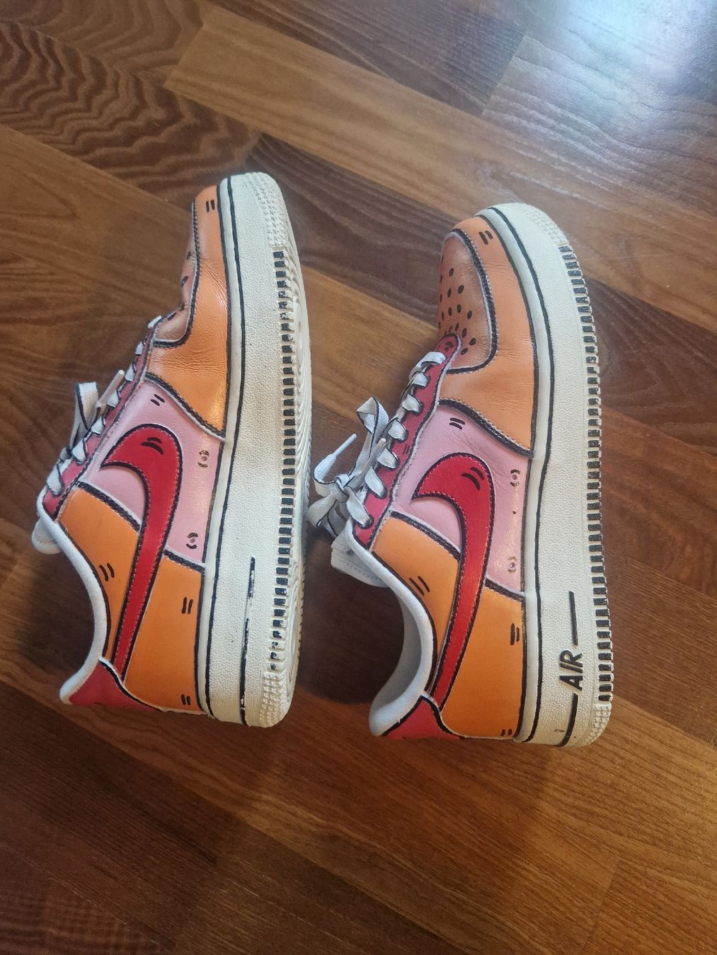 Nike Scarpe da uomo: Handgemalte Nike Air Force 1 Comic Gr. 37.5 – Usato da Zürich venduto da stefanella 3