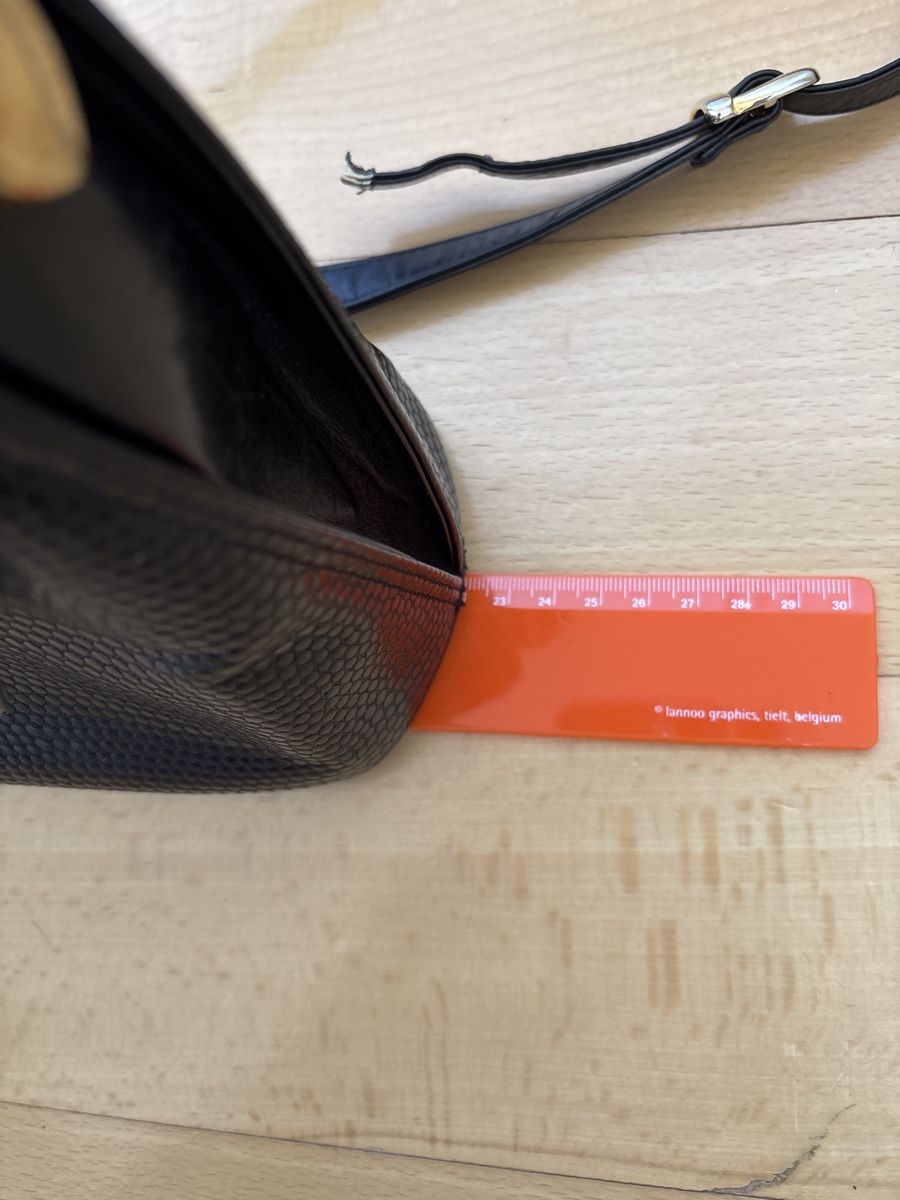 Borse da donna: Handtasche Leder schwarz – Usato da Basel venduto da FannySt 6